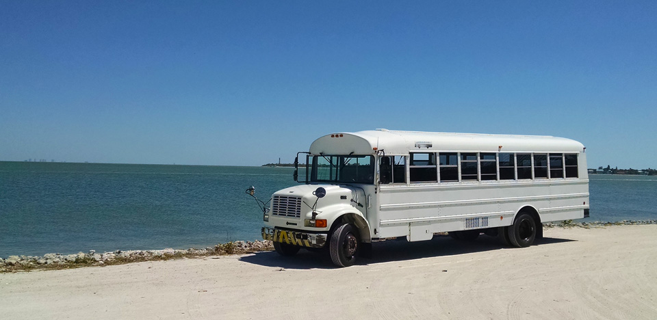 1995 International 3800 School Bus, 7.3 Turbo Diesel, Converted to a Skoolie